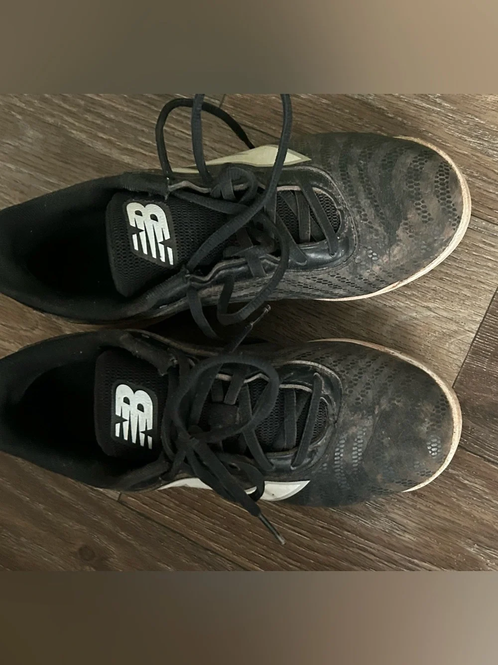 New Balance baseball cleats